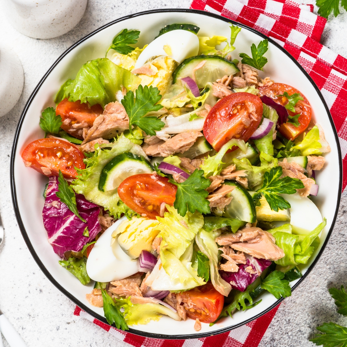 Ensalada de atún y huevo